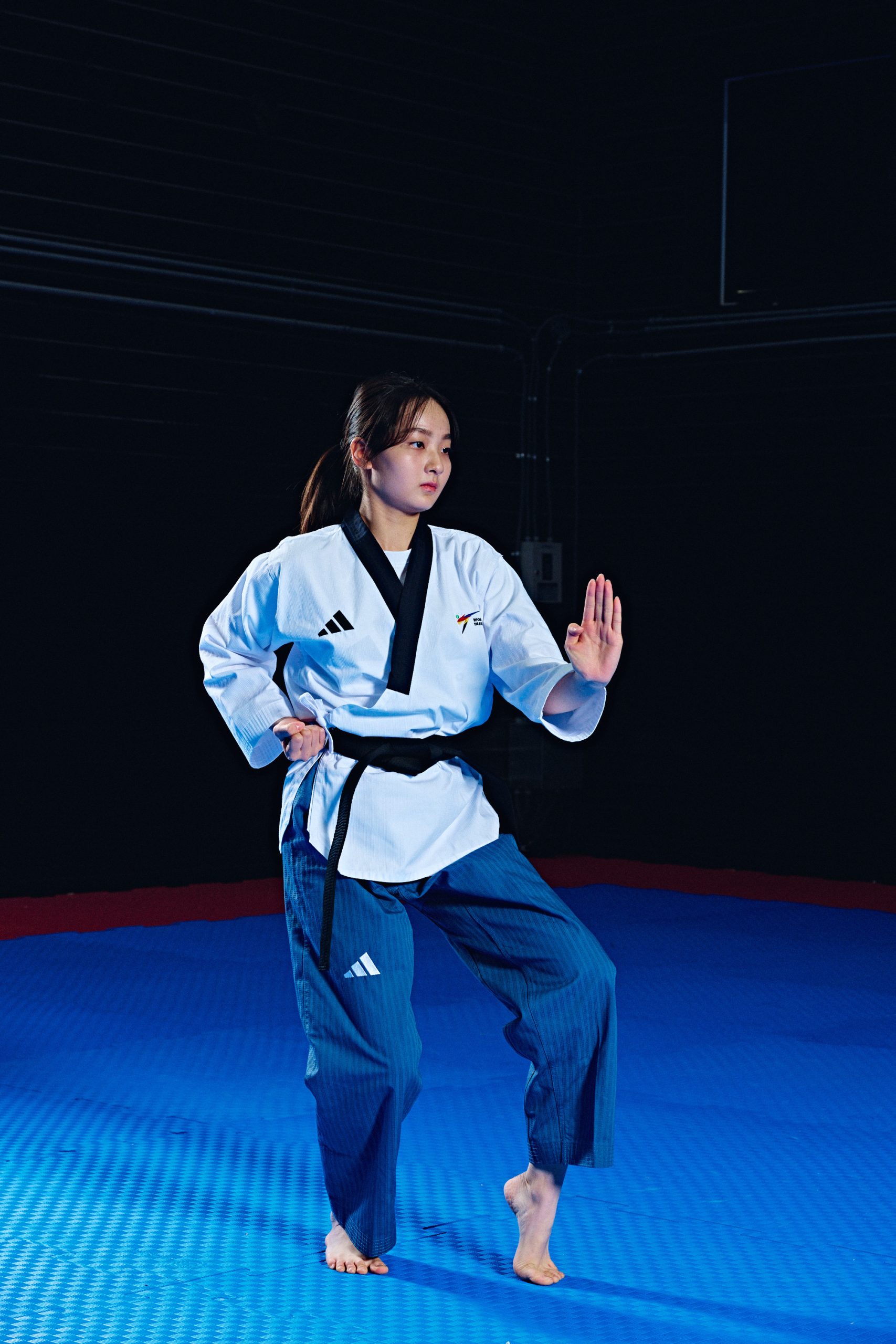 Dobok Poomsae WT Femenino- Adidas - Imagen 7