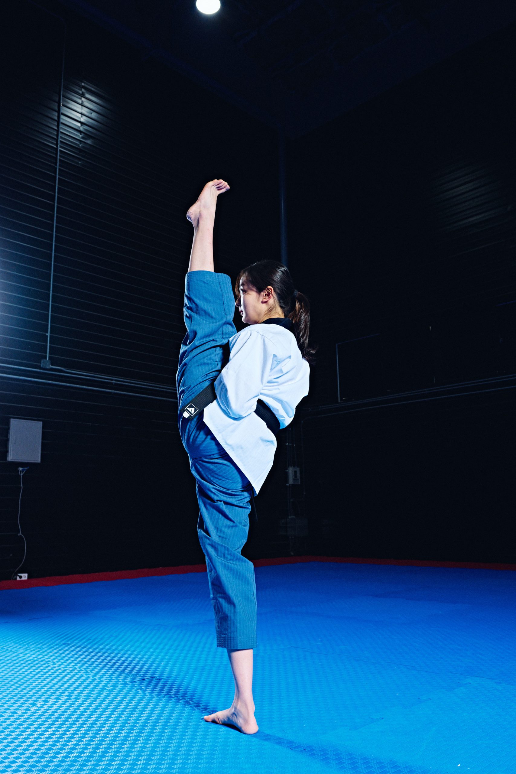 Dobok Poomsae WT Femenino- Adidas - Imagen 10