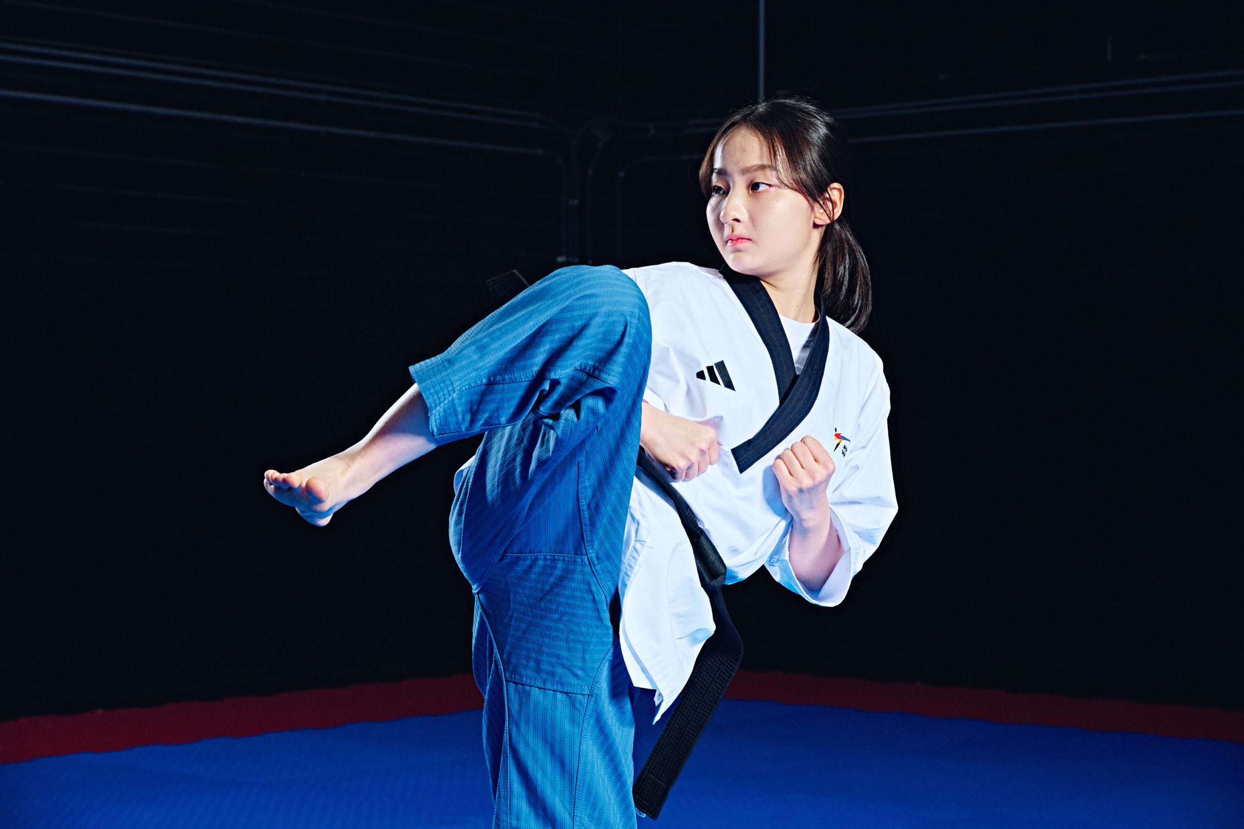 Dobok Poomsae WT Femenino- Adidas - Imagen 12